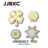 Charm Cross Khóa Giày Máy Bay - Du Lịch Tiện Lợi, Sticker Dép Giá 23.986₫