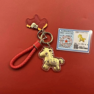 Charm Ngựa Vàng Bính Ngọ 2.026 Hộp Quà Tết - Móc Chìa Khóa Đẹp, Có Giấy Kiểm Định, Giá 89.000đ 4 Charm Ngựa Vàng Bính Ngọ 2.026 Hộp Quà Tết - Móc Chìa Khóa Đẹp, Có Giấy Kiểm Định, Giá 89.000đ 4