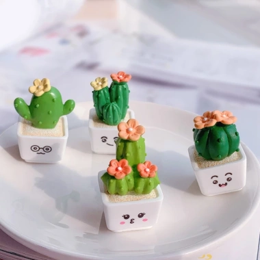 Chậu Cây Xương Rồng Mini Nhựa Resin - Trang trí bàn ngủ, giá chỉ 29.370₫