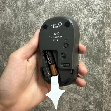 Chuột Bluetooth Logitech M240 Silent Chính Hãng - Nhỏ Gọn, Không Dây, Giá 279.000₫