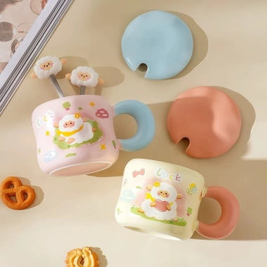 Cốc sứ Ly 450ml Nắp hình con cừu + Muỗng, Quà tặng an toàn cho nước nóng - Giá 104.000đ 8 Cốc sứ Ly 450ml Nắp hình con cừu + Muỗng, Quà tặng an toàn cho nước nóng - Giá 104.000đ 8
