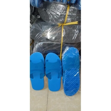 Combo 10 Đôi Dép Xốp Quai Ngang Cho Khách Sạn: Giá Ưu Đãi 160.000, Chất Lượng Cao, Thoải Mái Khi Đi Bộ