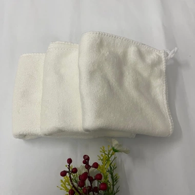 Combo 10 Khăn Đa Năng Microfiber 30x30 Trắng - 2 Mặt, Móc Treo, Dùng Làm Mặt và Nail, Giá 52.000 VND 2