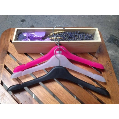 Combo 10 Móc Treo Quần Áo Nhựa cho Gia Đình và Shop Thời Trang - 12.000đ 7
