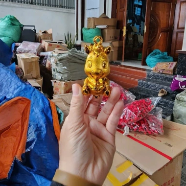 Combo 10 Ngựa Vàng Trang Trí Giỏ Quà Tết - Phụ Kiện Tháp Bánh Nước 2.026 8.5x4cm - Chỉ 65.000 VND