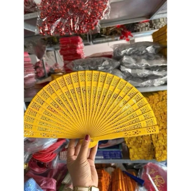 Combo 10 Quạt Gỗ Trang Trí - Giá Ưu Đãi 210.000 VNĐ - Thơm Mát, Thiết Kế Tinh Tế 2