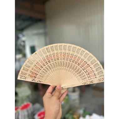 Combo 10 Quạt Gỗ Trang Trí - Giá Ưu Đãi 210.000 VNĐ - Thơm Mát, Thiết Kế Tinh Tế 3