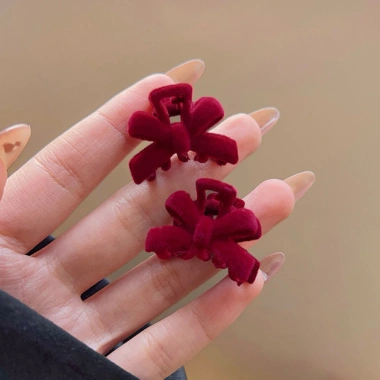 Combo 2 Kẹp Tóc Mini Lio Nhung Nơ Đỏ Đen Sang Trọng – Giá chỉ 12.000đ, Thời Trang Đi Chơi Tết 10