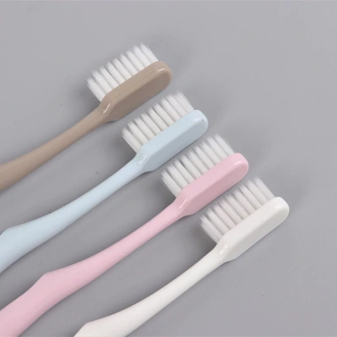 Combo 3 bộ bàn chải đánh răng hộp bảo vệ: du lịch tiện, tặng 1 khăn tắm nén