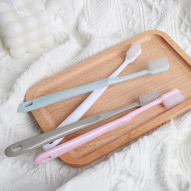 Combo 3 bộ bàn chải đánh răng hộp bảo vệ: du lịch tiện, tặng 1 khăn tắm nén