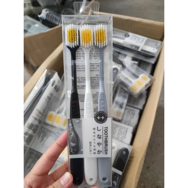 Combo 3 hộp Bàn chải đánh răng Nhật TOOTHBRUSH - Mềm mại kháng khuẩn, chỉ 8.500₫ 9 Combo 3 hộp Bàn chải đánh răng Nhật TOOTHBRUSH - Mềm mại kháng khuẩn, chỉ 8.500₫ 9
