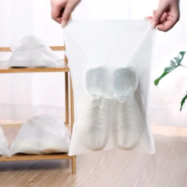Combo 3,5 Túi Vải Đựng Giày Dép Dây Rút CHIPU HOME Giá Sỉ – Chống Bẩn, Du Lịch, 13.990₫ 6 Combo 3,5 Túi Vải Đựng Giày Dép Dây Rút CHIPU HOME Giá Sỉ – Chống Bẩn, Du Lịch, 13.990₫ 6