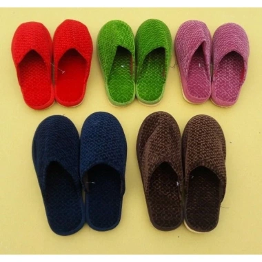 Combo 5 đôi dép đi trong nhà mùa đông cho gia đình - Đế xốp cao su chống trơn trượt Việt Tiến ACC03 9 Combo 5 đôi dép đi trong nhà mùa đông cho gia đình - Đế xốp cao su chống trơn trượt Việt Tiến ACC03 9