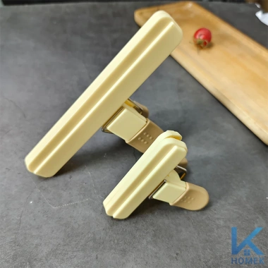 Combo 5 Kẹp Nhựa Miệng Túi HOMEK - Khóa Kín Thực Phẩm Gia Vị Tiện Lợi 42.000 VND
