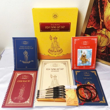 Combo 5 sổ chép Kinh in mờ + Quà tặng 6 món Tuệ Minh giá chỉ 34.377 VND