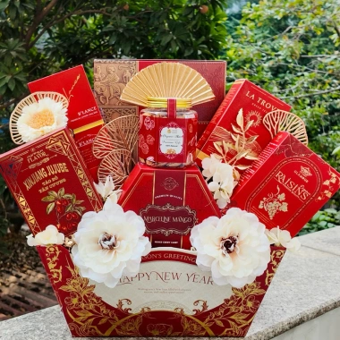 Combo Khay Thuyền Giấy 5-10-15 Đựng Quà Tết 2.026 In Chữ Happy New Year - Sang Trọng, Giá Ưu Đãi