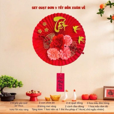 Combo Quạt Giấy Tết 2.026 - Set Quạt, Chữ Hoa, Vải Nhung Đỏ Trắng Trang Nhà Cửa Xuân 3 Combo Quạt Giấy Tết 2.026 - Set Quạt, Chữ Hoa, Vải Nhung Đỏ Trắng Trang Nhà Cửa Xuân 3