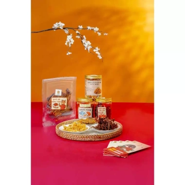 Combo Tết 1 Ăn Vặt Cao Cấp Khô Bò, Gà, Heo, Mực Cay – Quà Biếu Ngon Bếp Nhà Sheen Giá Ưu Đãi 707.200₫ 2