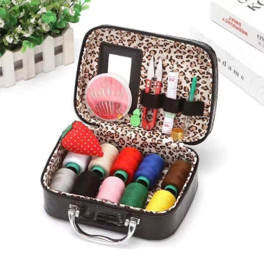 Cốp Kim Chỉ May Vá 17 Món - Hộp Đựng Nhỏ Gọn, Dễ Mang Theo, Tiết Kiệm Cho Vali