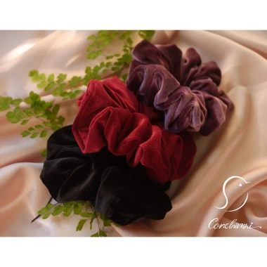 Cột tóc nhung mềm mịn có nơ bảo vệ tóc - Scrunchies giá 32.000, giữ nếp lâu