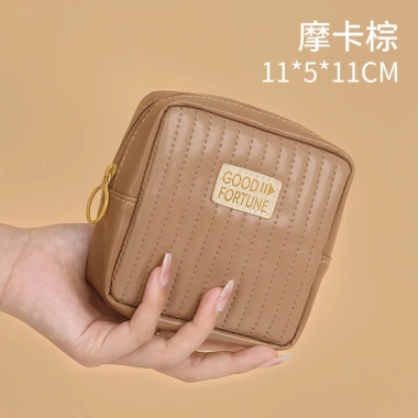 COVERGIRL Túi Đựng Mỹ Phẩm Da PU Cầm Tay, Khóa Kéo An Toàn, Giá 51.700 VND 10 COVERGIRL Túi Đựng Mỹ Phẩm Da PU Cầm Tay, Khóa Kéo An Toàn, Giá 51.700 VND 10