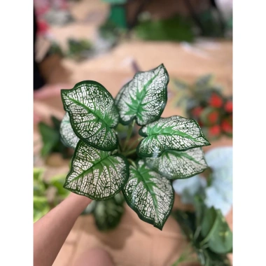 Cụm lá - hoa lụa giả sang trọng, trang trí nội thất, giảm còn 18.999 VND