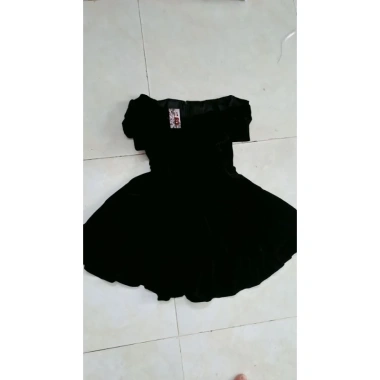 Đầm dự tiệc nhung trễ vai, bèo ngực, váy xoè dài mini, tôn dáng trẻ trung 155.000 7 Đầm dự tiệc nhung trễ vai, bèo ngực, váy xoè dài mini, tôn dáng trẻ trung 155.000 7