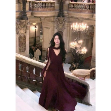 Đầm Maxi Dài Xòe Cổ V Buộc Nơ Vai - Thiết Kế Thanh Lịch, Giá Ưu Đãi 377.000 VND 5 Đầm Maxi Dài Xòe Cổ V Buộc Nơ Vai - Thiết Kế Thanh Lịch, Giá Ưu Đãi 377.000 VND 5