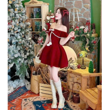 Đầm nữ Noel chất nhung cổ trễ vai bèo, dây nơ, váy xoè chữ A mini - Sang chảnh, giá 160k 2 Đầm nữ Noel chất nhung cổ trễ vai bèo, dây nơ, váy xoè chữ A mini - Sang chảnh, giá 160k 2