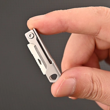 Dao rọc giấy rạch thùng gắn móc khóa thép không gỉ gấp gọn tiện dụng 75.000đ 7