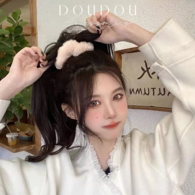 Dây buộc tóc Scrunchies Doudou vải bông mềm, phong cách Hàn Quốc - 10.900₫ 5 Dây buộc tóc Scrunchies Doudou vải bông mềm, phong cách Hàn Quốc - 10.900₫ 5
