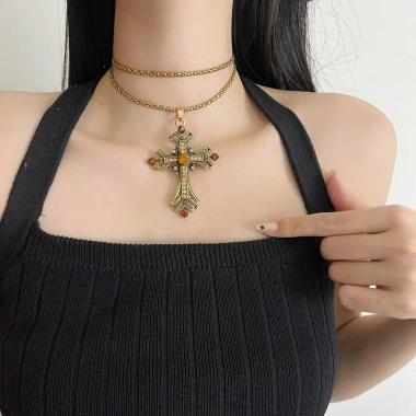 Dây chuyền chữ thập vàng đính đá phong cách đường phố - Giá chỉ 42.000 VND