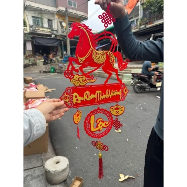 Dây treo Trang trí Tết 2.026 Hình con ngựa Liễn nhung đỏ - Phát tài, phát lộc, đón năm Bính Ngọ, chỉ 60.000₫