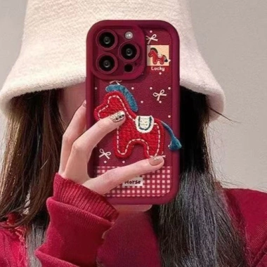 Dây treo vỏ iPhone 17-11 Pro Max X XR XS Max 7-8 Plus- Ngựa Đỏ dễ thương, vỏ mềm