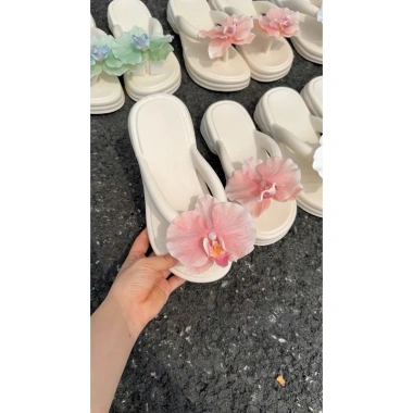 Đế cao 4cm Dép xỏ ngón hoa lan cánh xoăn siêu xinh, đi biển hot 2.025 115k