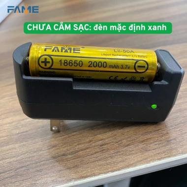 Đế sạc 101A cho pin Li-ion 18.650 - Đèn báo xanh đỏ, lộn đầu vẫn sạc, 35.000 VND