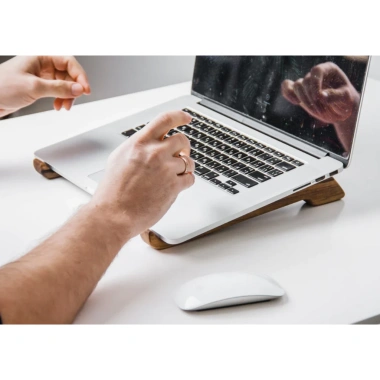 Đế tản nhiệt laptop gỗ tự nhiên cao cấp – Giá đỡ đa năng decor bàn học, chỉ 78.000đ