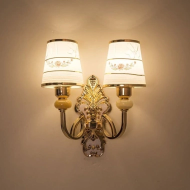 Đèn cầu thang & treo tường phòng ngủ chao dù thủy tinh, Thân hợp kim, giảm còn 165.000₫