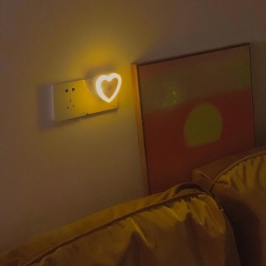 Đèn Ngủ Cảm Biến Thông Minh LED Hình Trái Tim-Đèn Cảm Ứng Trang Trí Phòng Ngủ 17.380₫