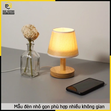 Đèn ngủ để bàn DN006 đế gỗ chao vải - Trang trí phòng ngủ sang trọng, giảm giá