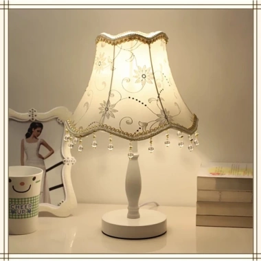 Đèn ngủ để bàn LED điều chỉnh độ sáng, tiết kiệm năng lượng, giá 205.000₫