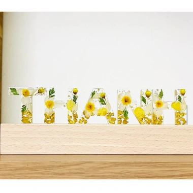 Đèn ngủ hoa khô chữ theo tên - Quà tặng ý nghĩa cho phụ nữ, giảm còn 225.000đ 10 Đèn ngủ hoa khô chữ theo tên - Quà tặng ý nghĩa cho phụ nữ, giảm còn 225.000đ 10