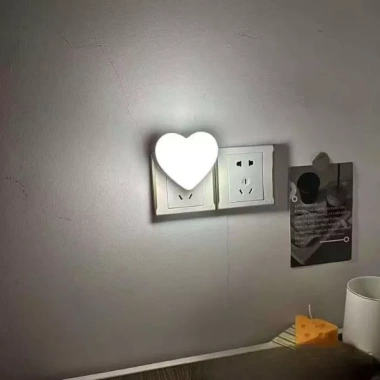 Đèn ngủ LED trái tim ánh sáng dịu nhẹ, trang trí đầu giường lãng mạn, dễ ngủ - 45.000₫ 7