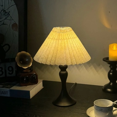 Đèn ngủ xếp ly phong cách cổ điển chao vải sang trọng, đèn đọc sách, trang trí phòng ngủ, giá ưu đãi 85.000₫ 4
