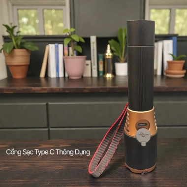 Đèn Pin Cầm Tay FAME FM-5.100 Siêu Sáng 500m, Zoom Xa Gần, Pin Rời, Nhôm 215k