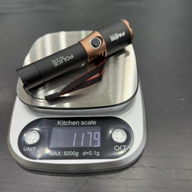 Đèn Pin Cầm Tay FAME FM-5.100 Siêu Sáng 500m, Zoom Xa Gần, Pin Rời, Nhôm 215k 9 Đèn Pin Cầm Tay FAME FM-5.100 Siêu Sáng 500m, Zoom Xa Gần, Pin Rời, Nhôm 215k 9
