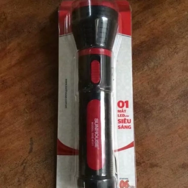 Đèn pin cầm tay Sunhouse SHE 4.111 cỡ lớn - Siêu sáng, pin lâu, giá 69.999 đồng