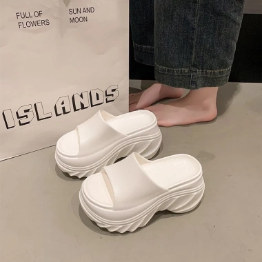 Dép Bánh Mì đế Sóng cao 7cm - Quai ngang đúc liền EVA, đế xuồng, giá 85.000₫ 6 Dép Bánh Mì đế Sóng cao 7cm - Quai ngang đúc liền EVA, đế xuồng, giá 85.000₫ 6