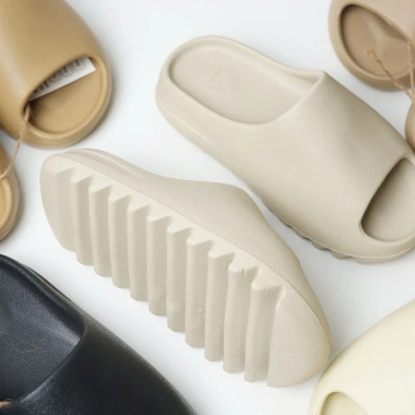 Dép bánh mì Yezzy dễ phối - Giá chỉ 150.000đ, giảm còn 150k, phong cách hàng ngày