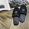 Dép bông cao cấp freesize giữ ấm kín mũi, đi trong nhà, văn phòng, khách sạn, giá 15.000 VND 9